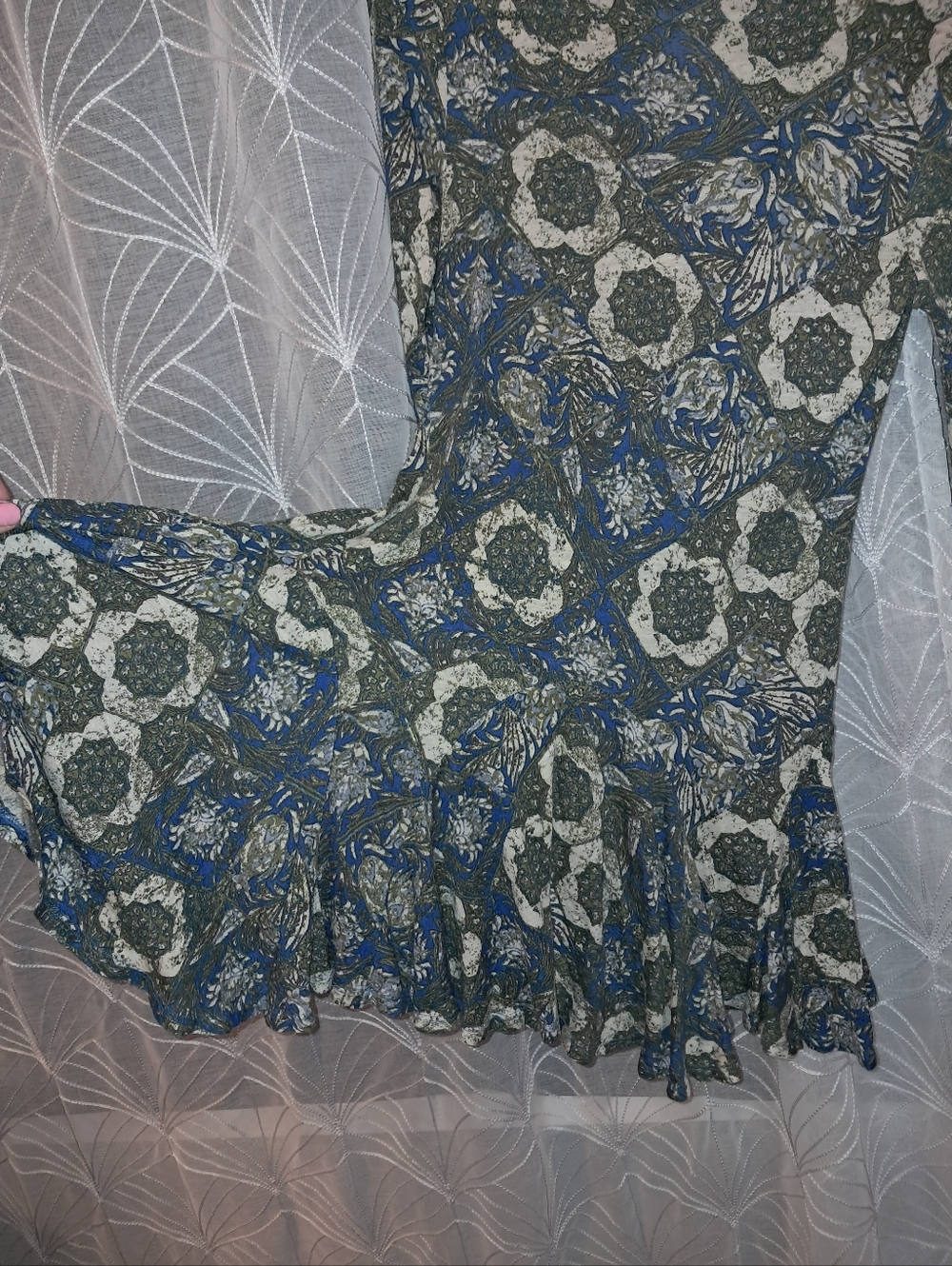 Free People brand Women's size xs long sleeved dress - Picture 3 of 7